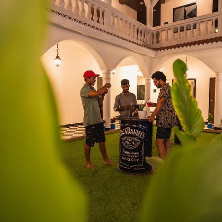 Hotel Sapphire Mansion à Alībāg Extérieur photo
