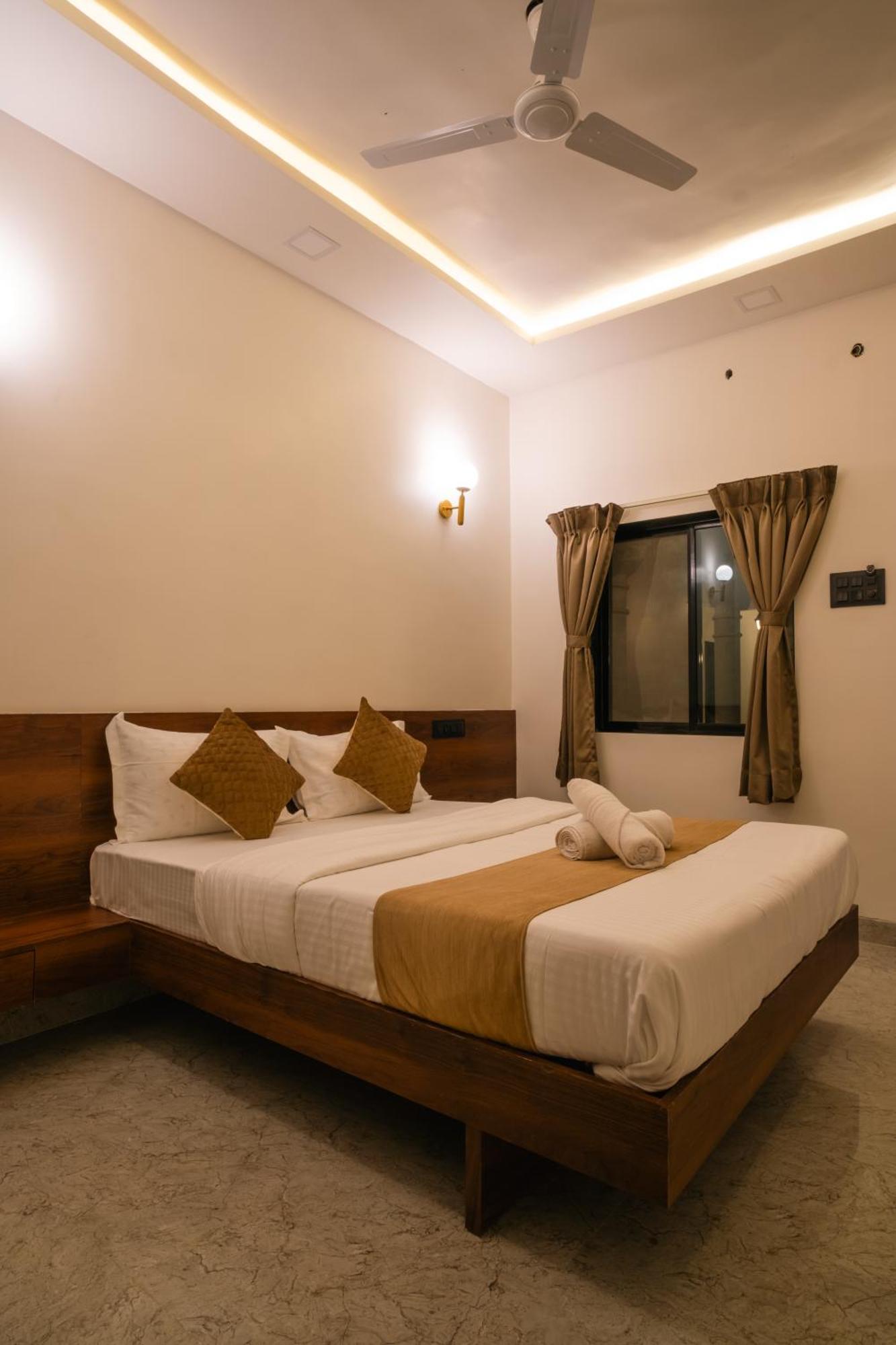 Hotel Sapphire Mansion à Alībāg Extérieur photo
