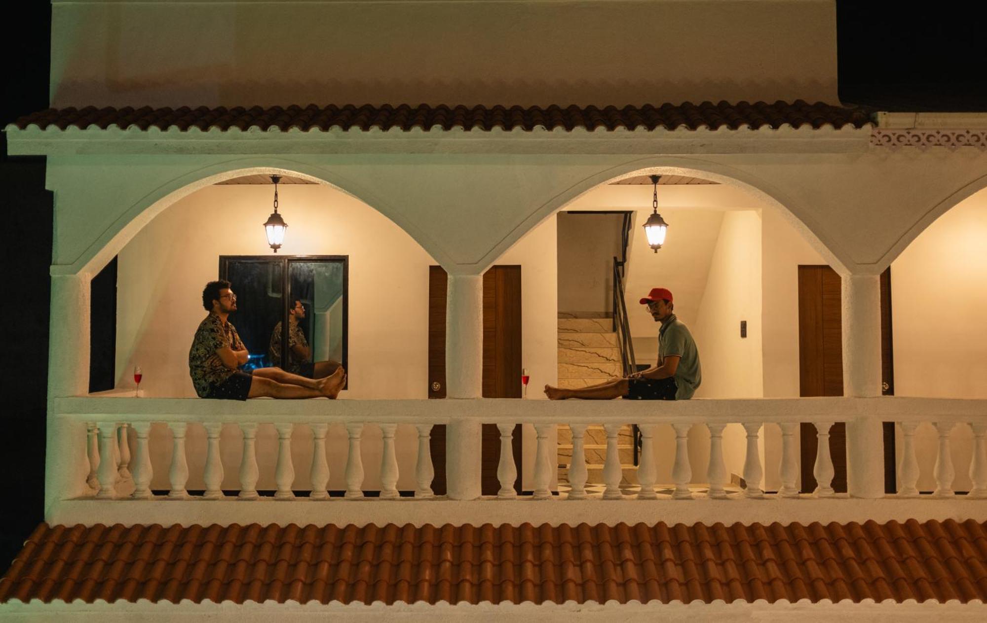Hotel Sapphire Mansion à Alībāg Extérieur photo